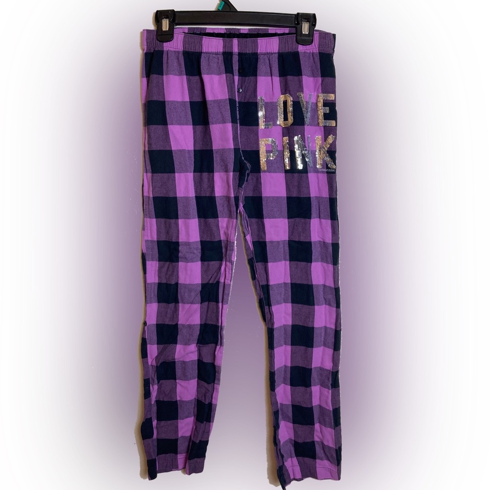 VICTORIAS SECRET PLAID PURPLE LOVE PINK PAJAMA PANTS SIZE SMALL
SEQUINS DETAIL